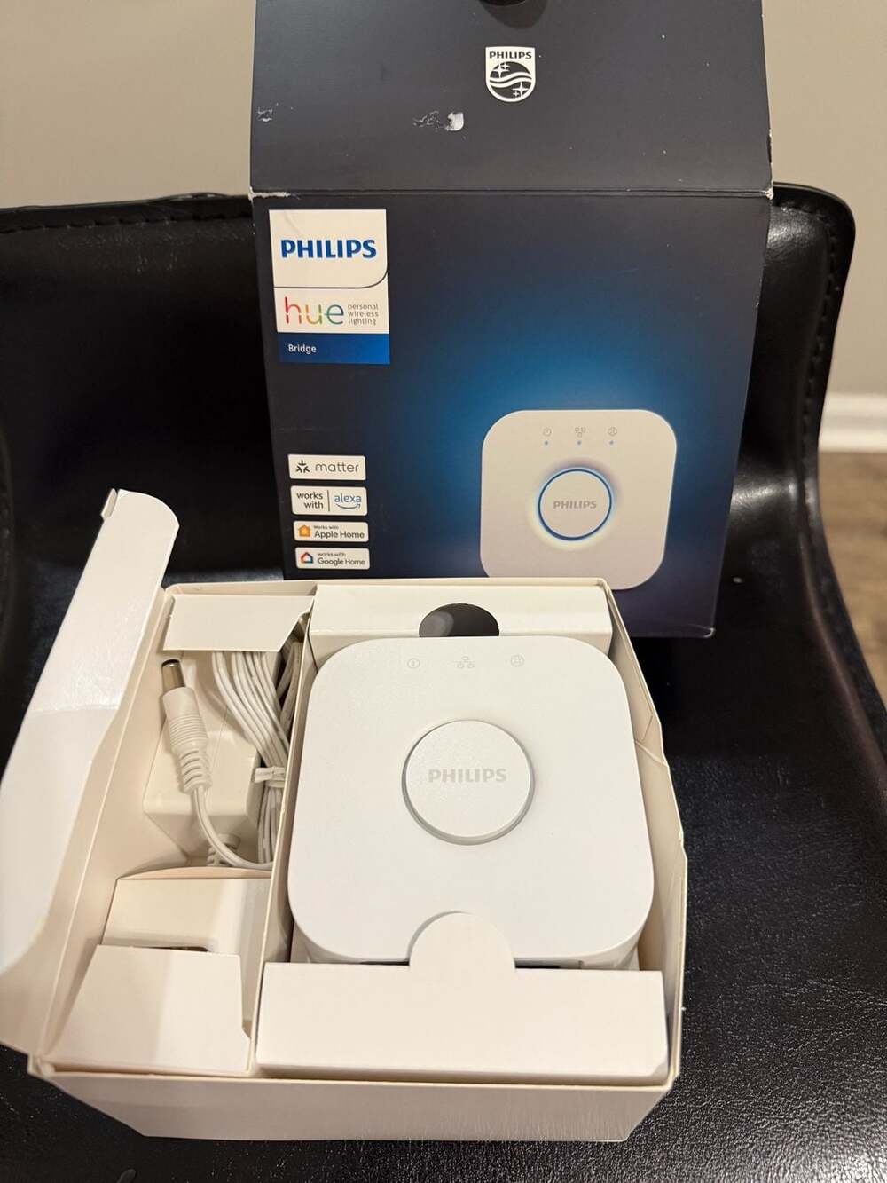 Philips Hue Bridge Smart Lighting Control Hub